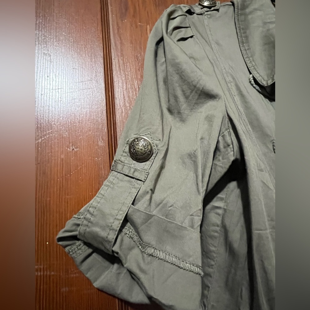 Double-Breasted Cropped Jacket - Picture 10 of 12